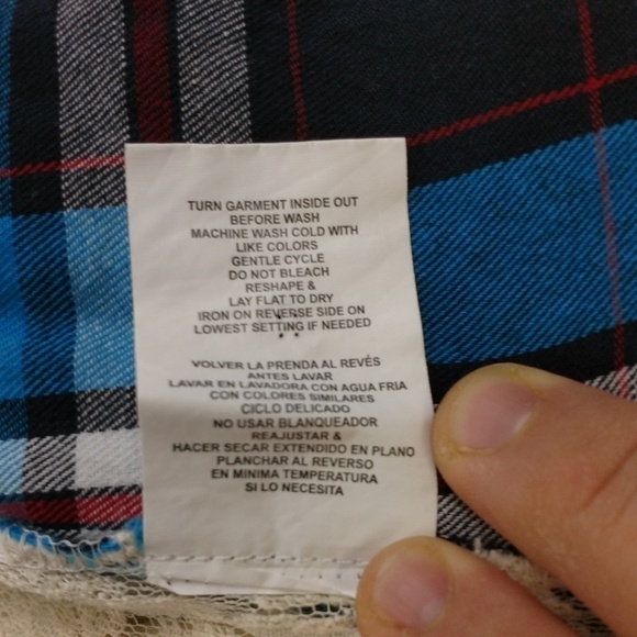 Hint of Mint Flannel and Floral Lace Button Up - Picture 9 of 10